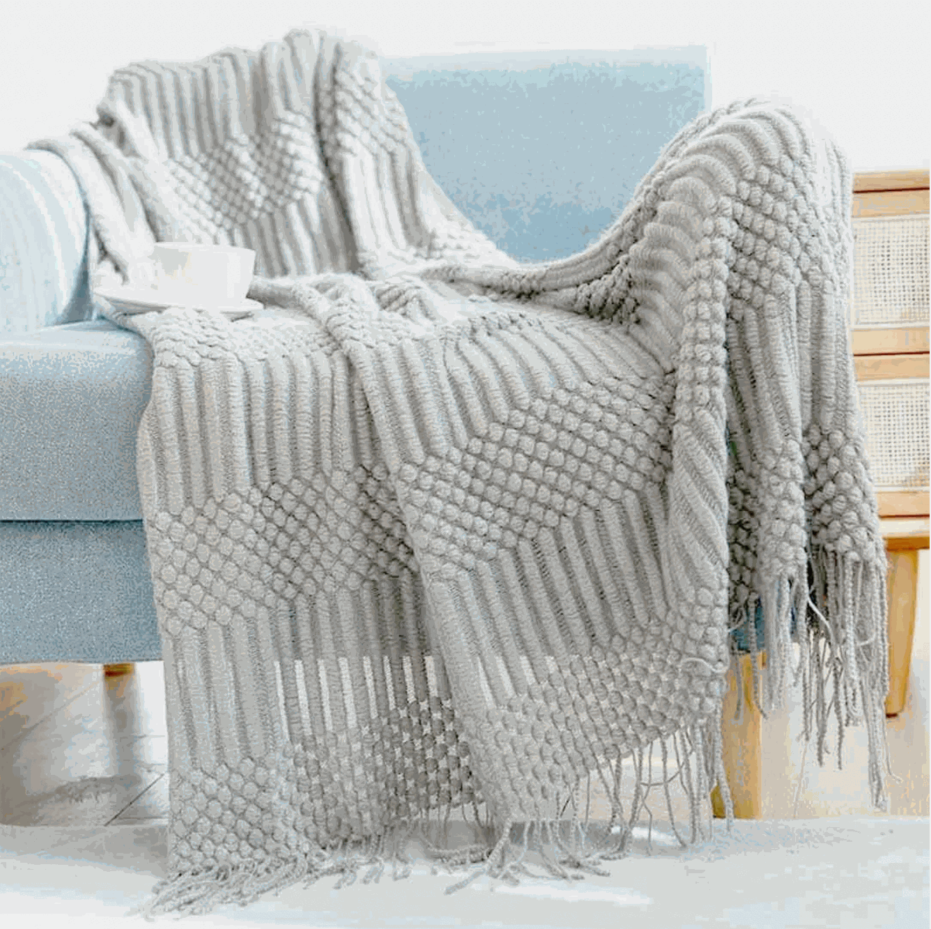 Knitted Throw Blanket – Lightweight Warmth, Instant Cosy Comfort